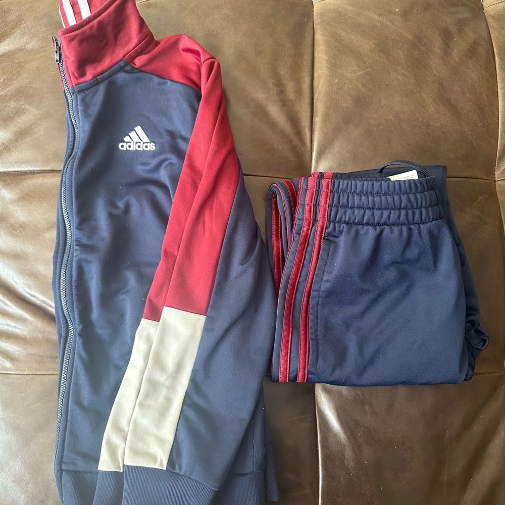 [adidas] Boys Tracksuit 10-12
